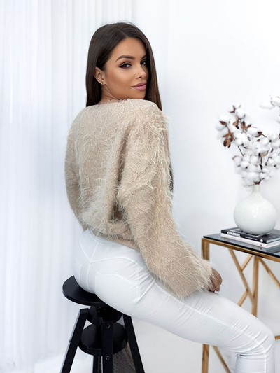 Royalfashion Huňatý dámsky sveter v béžovej farbe