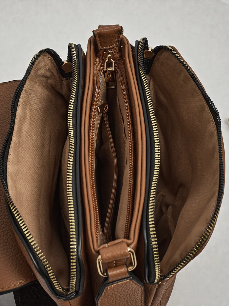 Ženska torbica Cassiopeia svetlo rjava usnjena elegantna