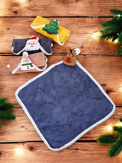 Royalfashion Prázdninová súprava uterákov Happy Xmas