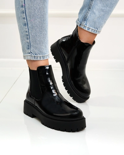 Royalfashion Čierne lakované dámske čižmy bez podpätku Glossy Chic