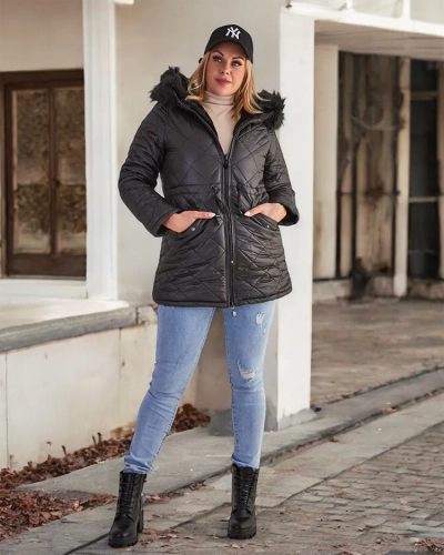 Royalfashion Dámska prešívaná bunda v čiernej farbe