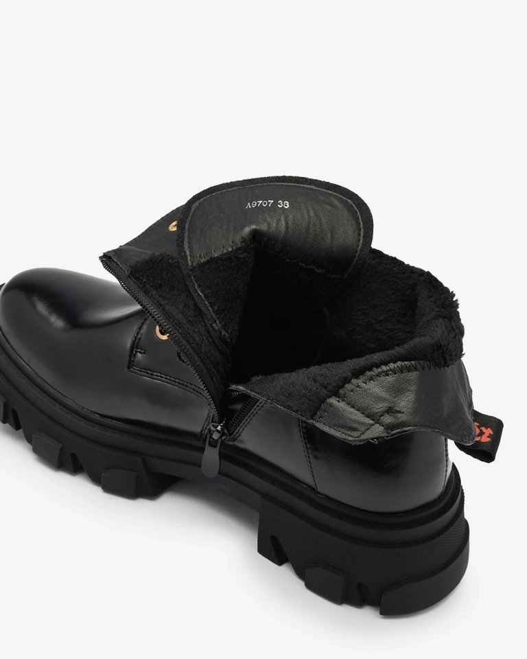 Royalfashion Čierne dámske zateplené traperské čižmy Selori z ekokože