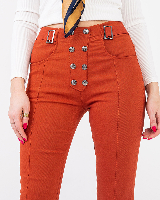 Dámske hnedé látkové treginy s ozdobnými gombíkmi - Oblečenie