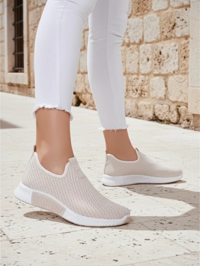 Ženske bež superge Eulalia Slip-On nizka peta tkanina poletje pomlad