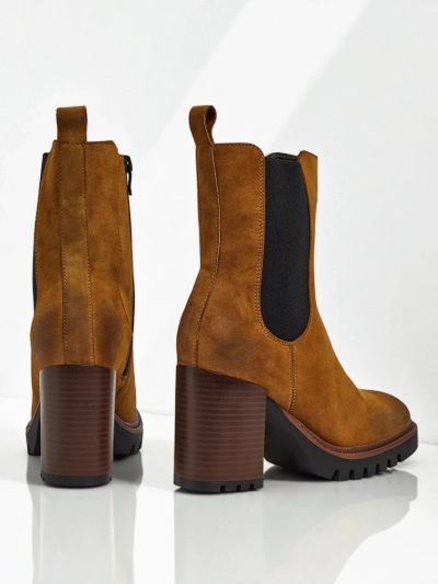 Ženski gležnjarji iz eko semiša s peto Soreya