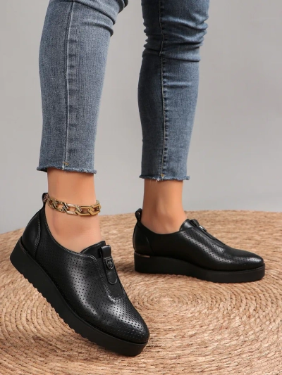 Royalfashion Dámske slip-on dierované topánky Goffies