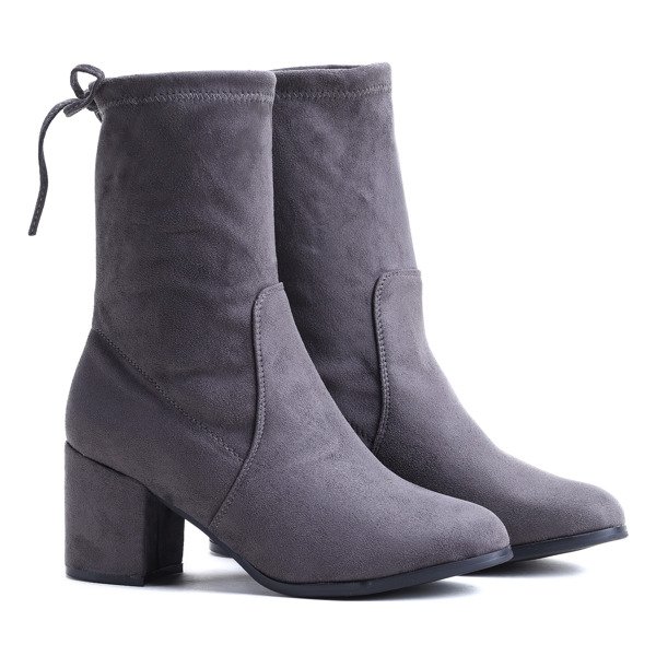 Szare botki na słupku Amira- Obuwie