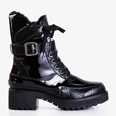 Dámske čierne pracovné odevy na vysokom podpätku s lakovanou povrchovou úpravou Vuqe - Obuv