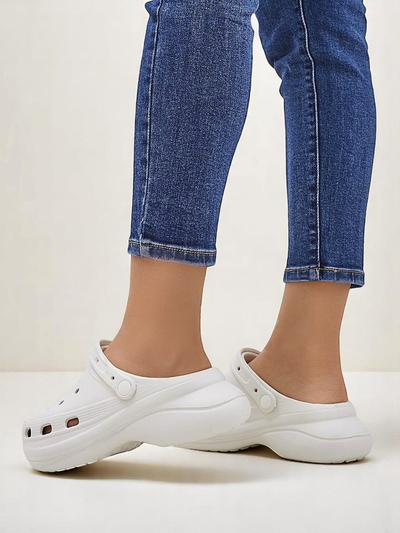 Royalfashion Dámske gumené sandále s výrezmi Dellosa