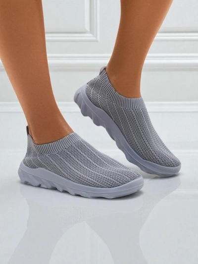 Ženski slip-on superge Silvana golobje sive barve - udobni čevlji za v mesto