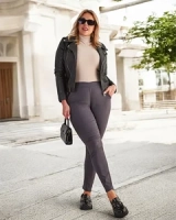 holubia šedá || Tmavosivá