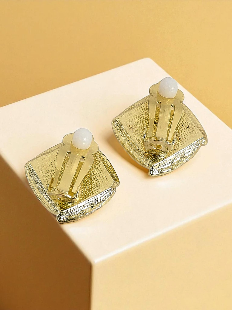 Ženski uhani na klip z biserčkom