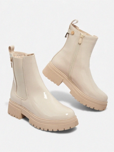 Lakirani ženski gležnarji iz eko usnja Calebi