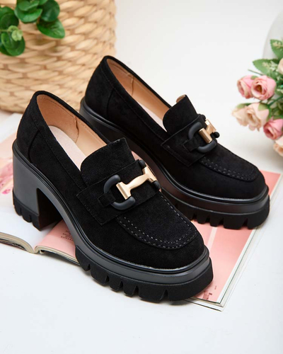 Elegantni sandali Vulcano v barvi črnega semiša