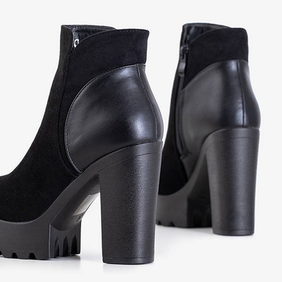 Čierne členkové topánky na vyššom stĺpiku Chofa - Obuv