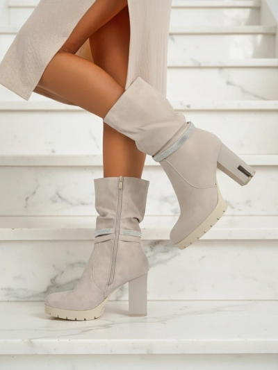 Mat ženski gležnarji s peto Ashen Bloom