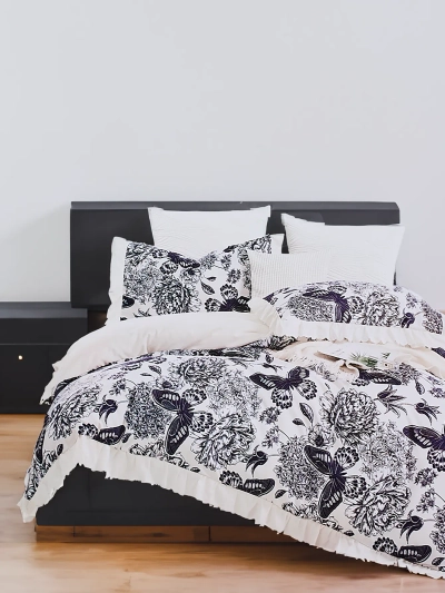 Royalfashion Pestrinová bielizeň s volánikom 160x200 súprava 3 kusy