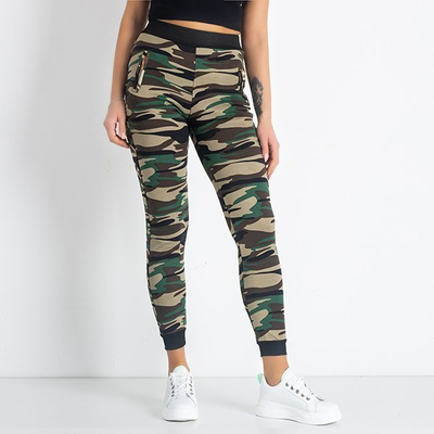 Dámske zateplené tepláky v tvare kamufláže - Oblečenie