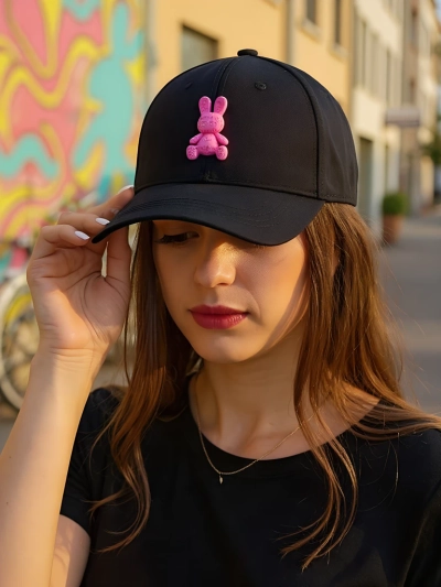 Royalfashion Čiapka s nášivkou Bunny Chic
