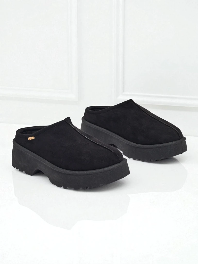 Kratki ženski škornji a'la za sneg s krznom Calindra