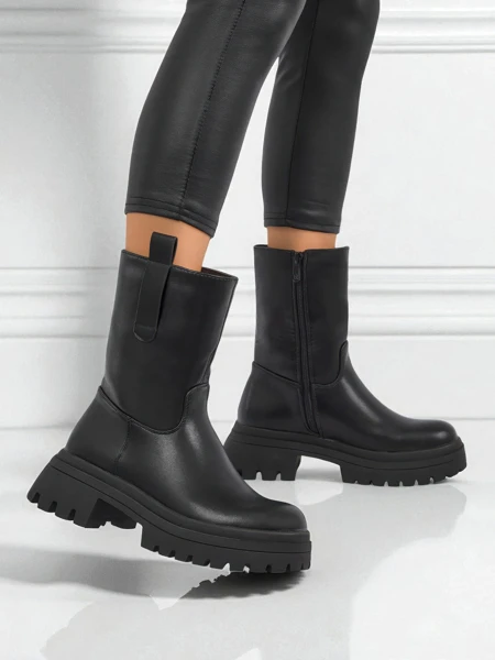 Visoki ženski gležnarji iz eko usnja Scarlet Mist