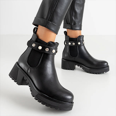 Čierne čižmy s ozdobami Kalkar - Obuv