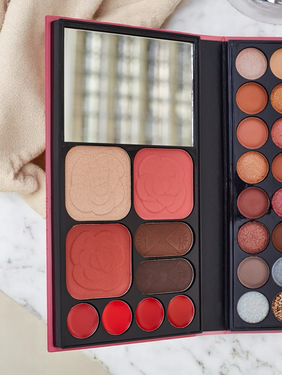 ANYLADY Kompaktná paleta líčidiel – očné tiene, kontúrovanie, pery 33 odtieňov