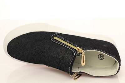 Czarne trampki na koturnie - Obuwie