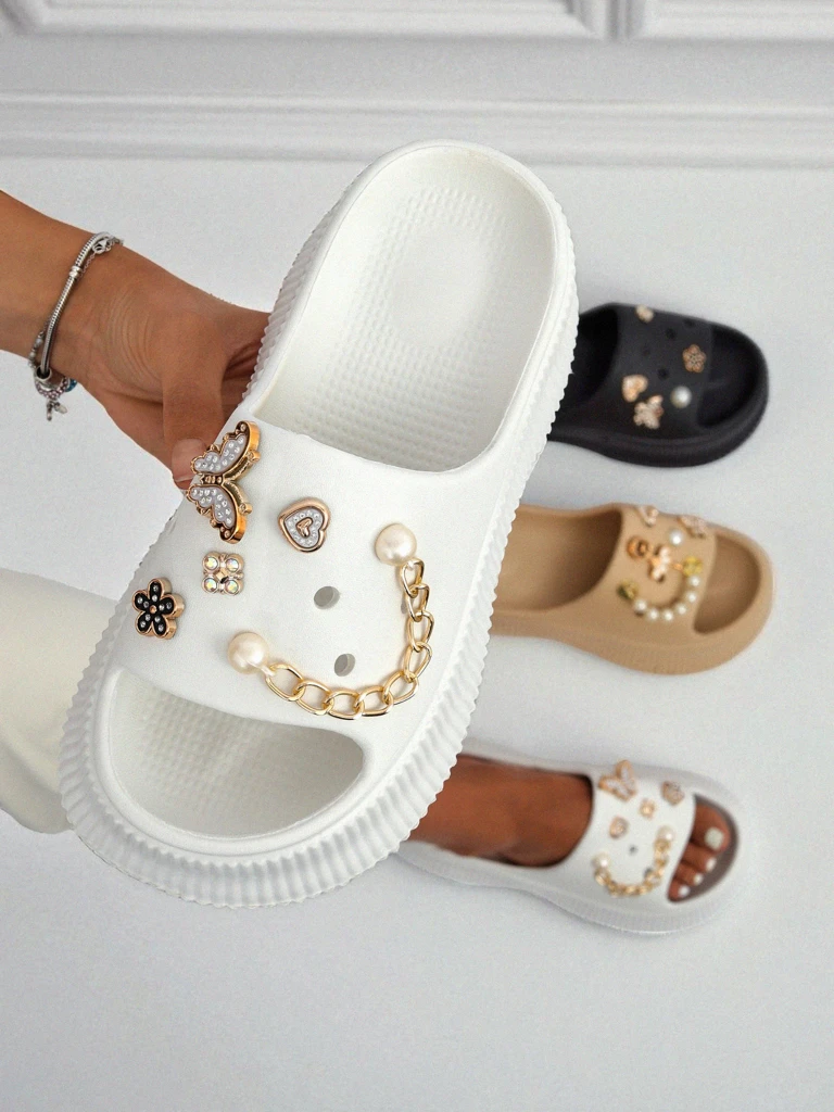 Royalfashion Dámske gumové sandále s ozdobami Slash Glam