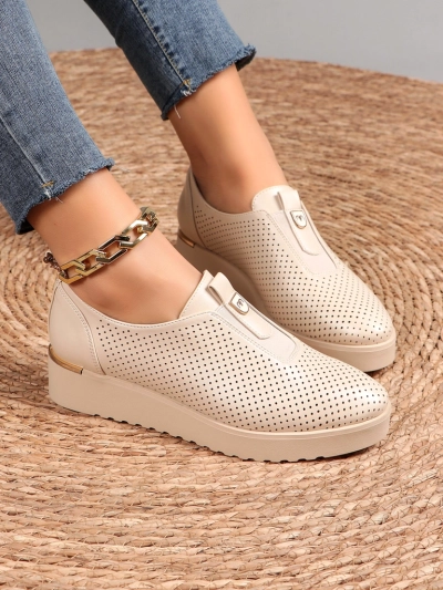 Royalfashion Dámske perforované slip-on topánky Goffies