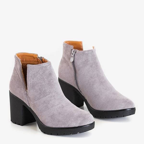 OUTLET Svetlo šedé izolované dámske čižmy na stĺpiku Ryoko - Obuv