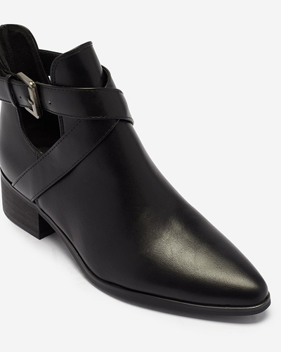 Čierne členkové čižmy na plochom opätku strihu od Sodif- Shoes