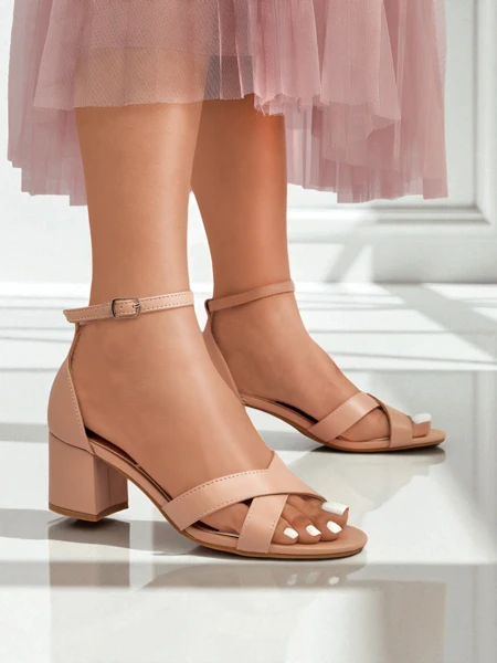 Royalfashion Dámske sandále s nízkym blokovým opätkom Eleganza Strap