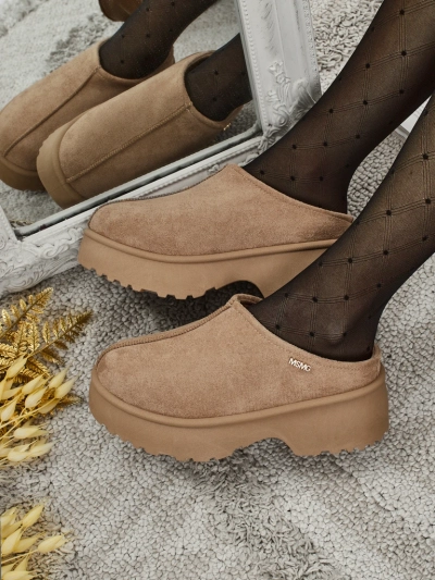 Kratki ženski škornji a'la za sneg s krznom Noelina