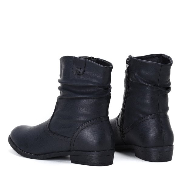 Czarne botki na płaskim obcasie Sara - Obuwie