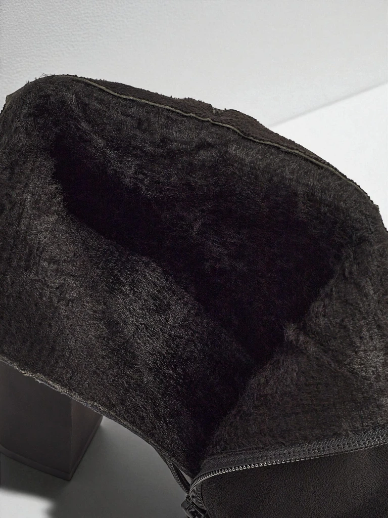 Ženski gležnarji iz eko semiša s peto Zavrina