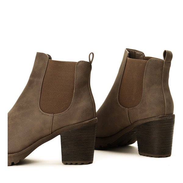 Brązowe botki na słupku Noora - Obuwie