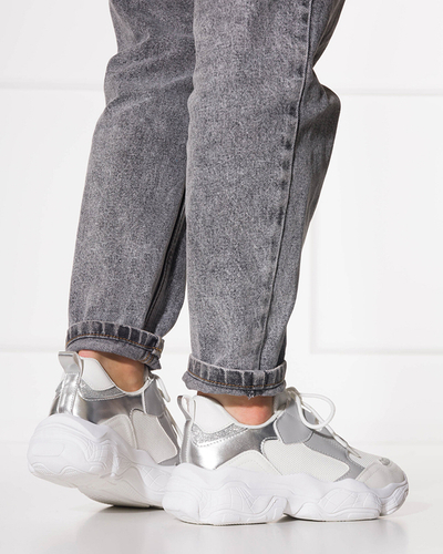 Biele dámske tenisky na platforme so striebornými vsadkami značky Verica - Footwear