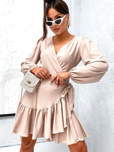 Royalfashion Dámske mini šaty s viazaním a volánikmi