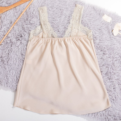 Dámsky béžový top s čipkovaným lemom - oblečenie