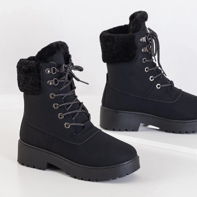 OUTLET Čierne dámske zateplené topánky - Topánky