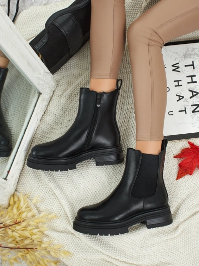 Ženski gležnarji iz eko usnja Solmira