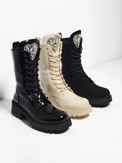 Lakirani ženski gležnarji z vezalkami Emelune