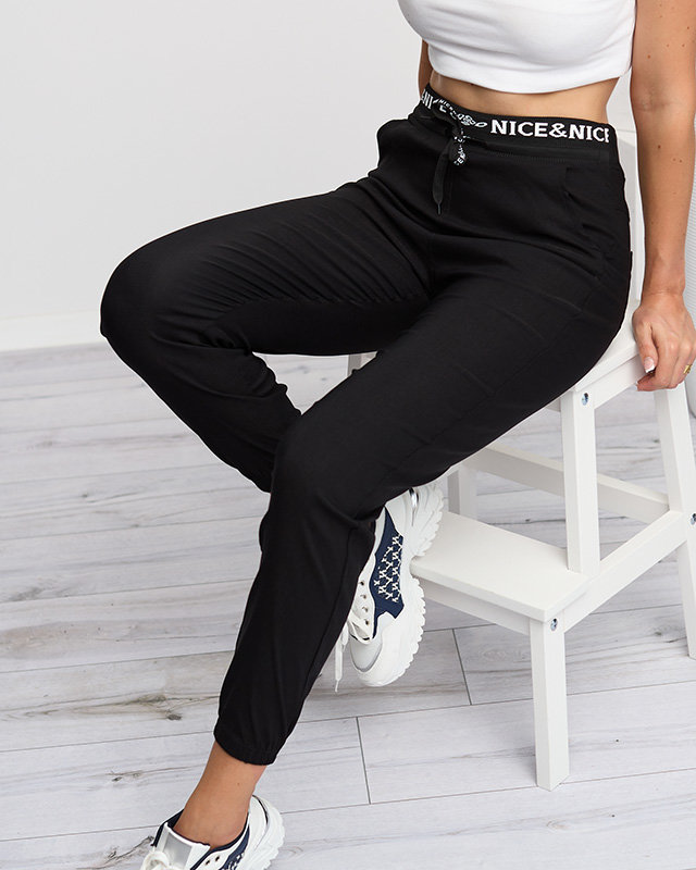 Čierne dámske teplákové súpravy s bielymi nápismi - Clothing