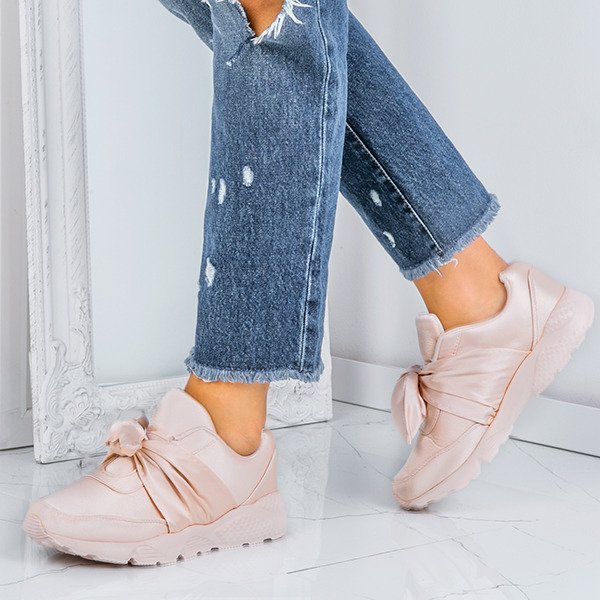 Beżowe, satynowe obuwie z kokardką Mabel- Obuwie