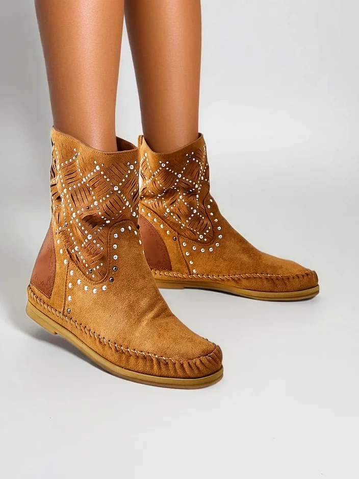 Royalfashion Dámske členkové čižmy s nízkym klinom a cvočkami Indický štýl