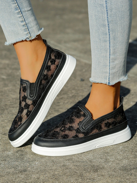 Royalfashion Dámske sieťované mokasíny s kvetmi Emzos