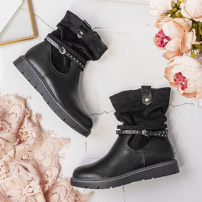 Czarne botki na niskiej platformie Gisella - Obuwie