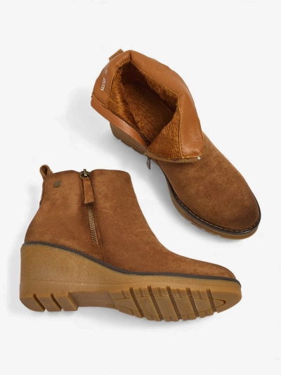 Ženski gležnarji s platformo Zarrico