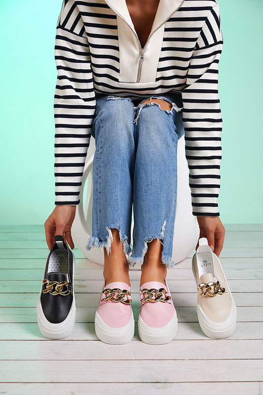 Čierna dámska obuv na hrubšej podrážke so zdobením Senuli - Obuv